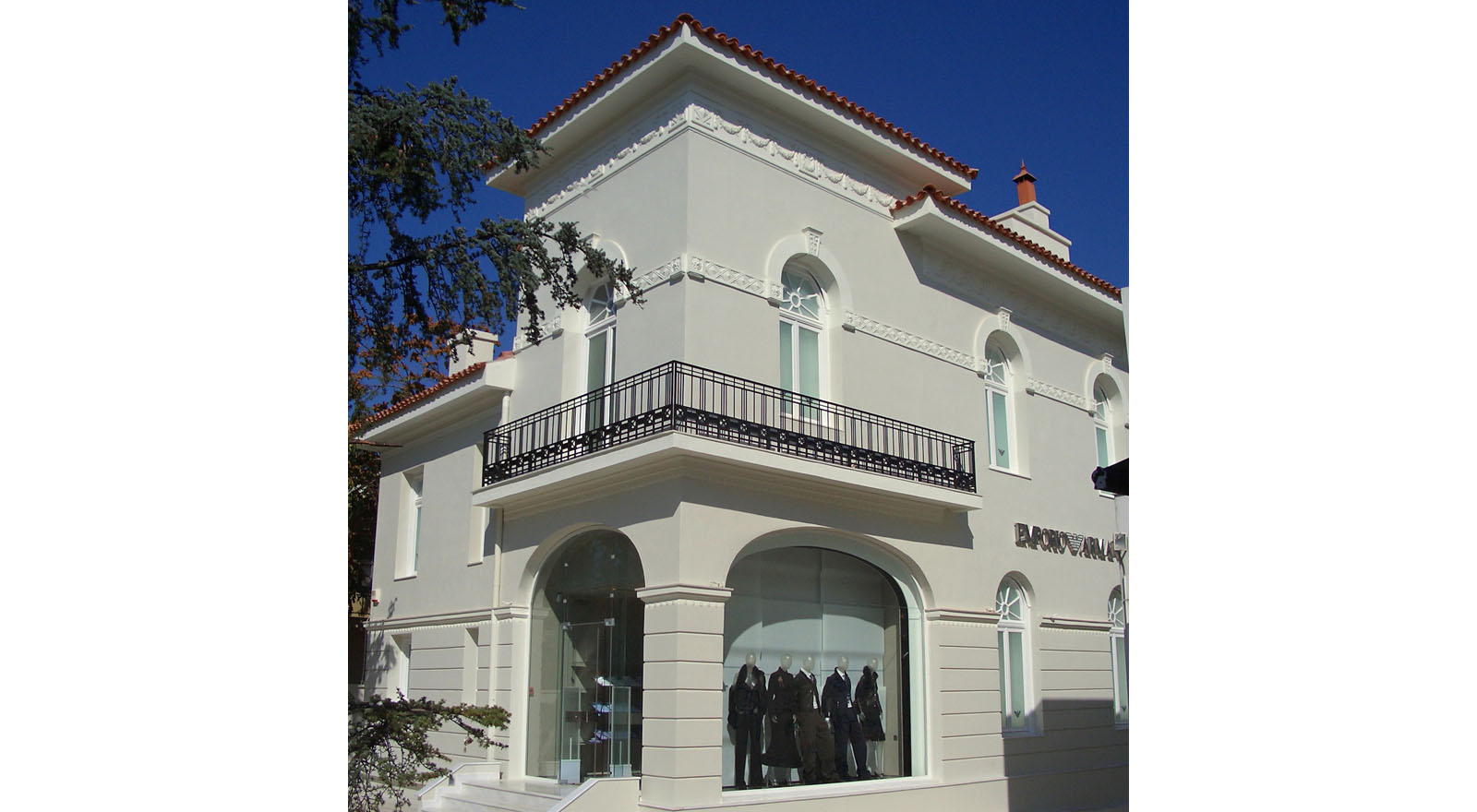 Click to enlarge image ARMANI 2.jpg