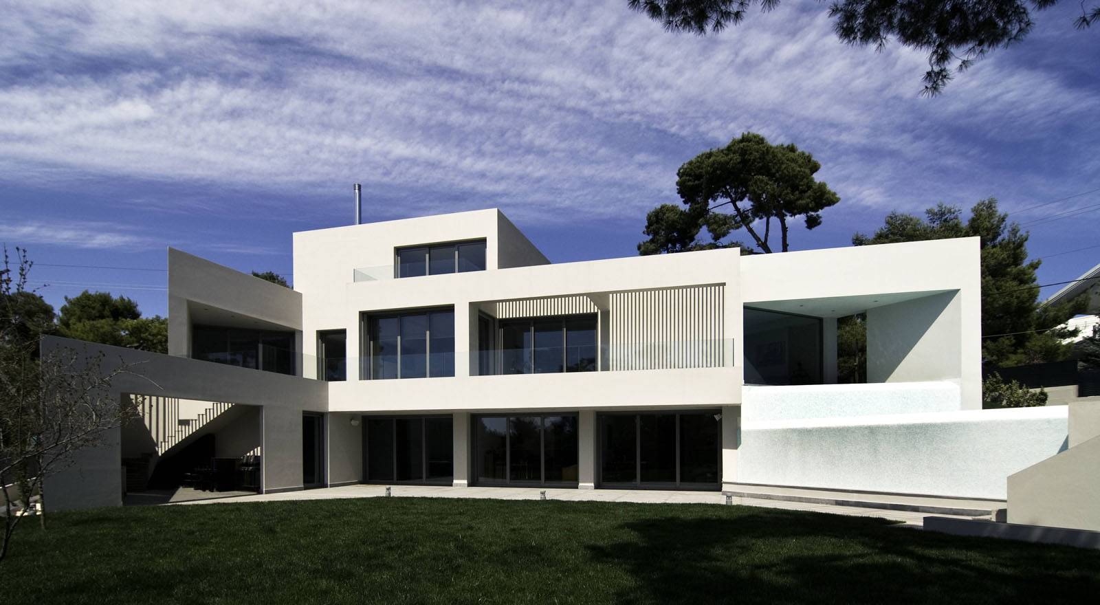 Click to enlarge image Villa-In-Ekali1.jpg
